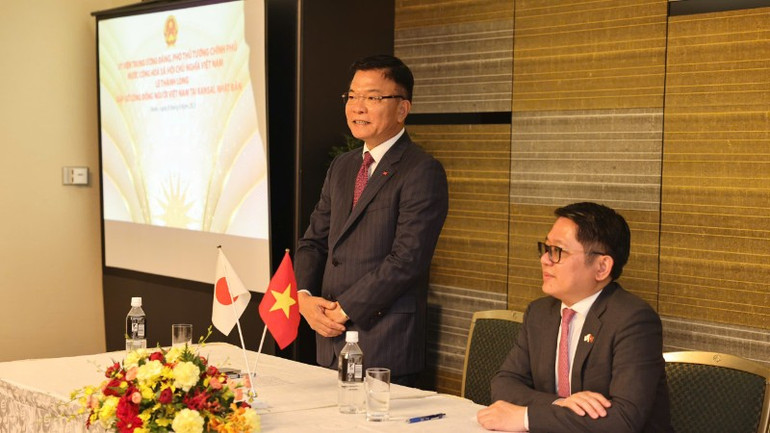Phó Thủ tướng Lê Thành Long ghi nhận và đánh giá cao sự đóng góp tích cực của cộng đồng người Việt tại Kansai. e7d9728511639a3dc372-111.jpg